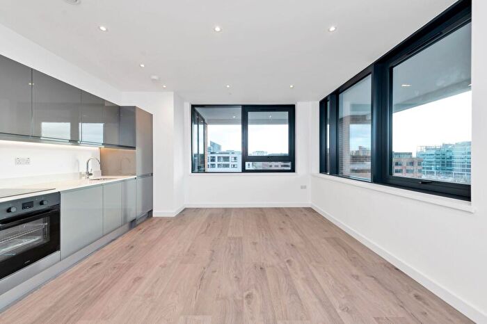 1 Bedroom Flat For Sale In Silbury Boulevard, Technology House, MK9
