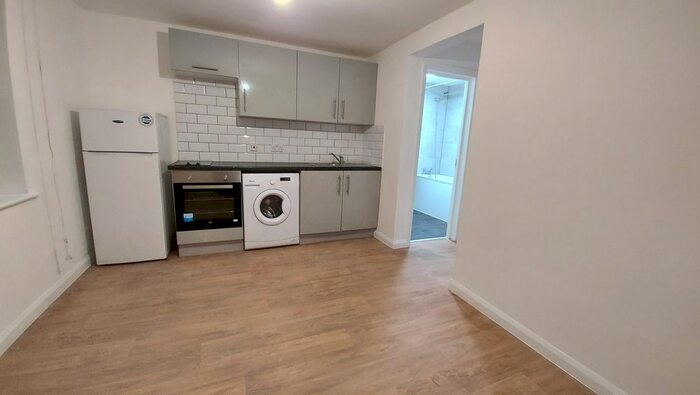 Studio To Rent In Jennings Court Stroud Green Road, Finsbury Park, N4