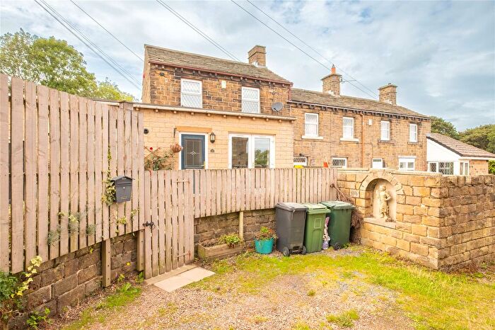 3 Bedroom Semi-Detached House For Sale In Holmfirth Road, Shepley, Huddersfield, HD8