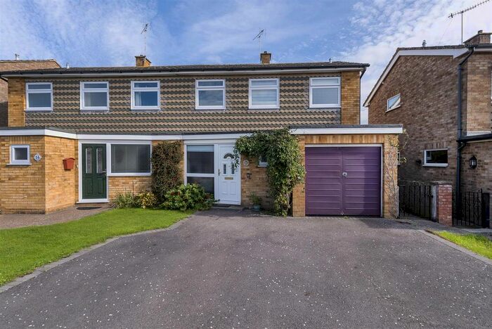 3 Bedroom Property For Sale In Russett Road, East Peckham, Tonbridge, TN12