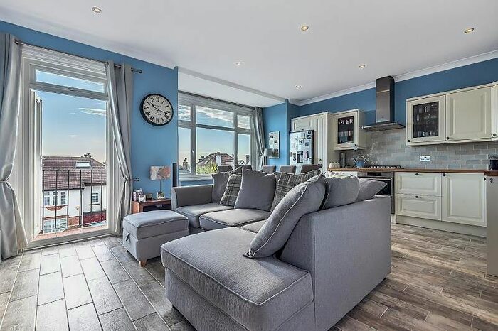 2 Bedroom Flat To Rent In Dora Road, Wimbledon, SW19