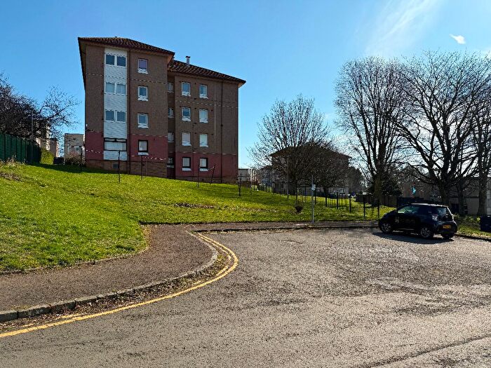 1 Bedroom Flat To Rent In Strathcarron Place, Menzieshill, Dundee, DD2