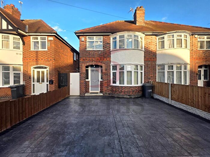 3 Bedroom Semi-Detached House To Rent In Wyngate Drive, Westcotes, Leicester, LE3