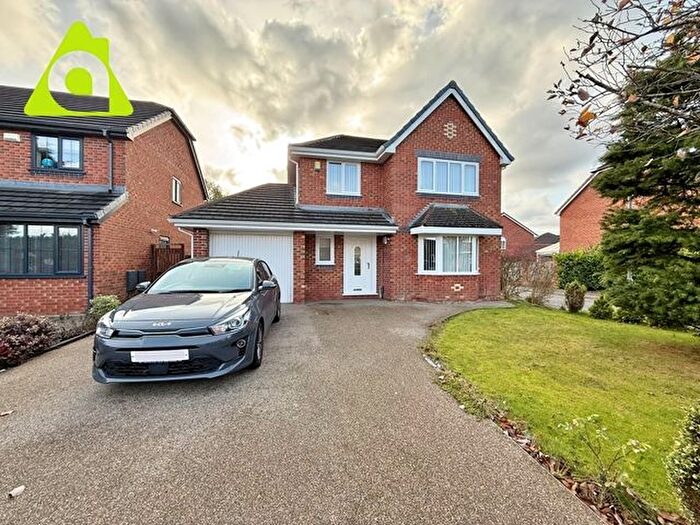 4 Bedroom Detached House For Sale In Farleigh Close, Westhoughton, Bolton, BL5