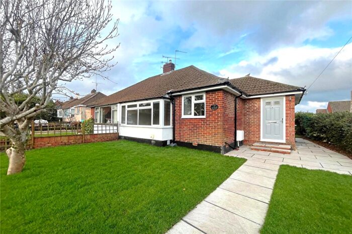 2 Bedroom Bungalow For Sale In Upper Weybourne Lane, Farnham, Surrey, GU9