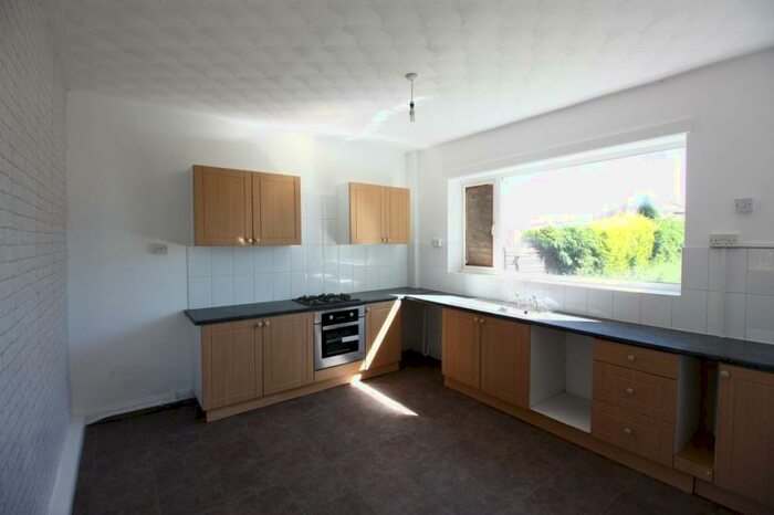 3 Bedroom Semi-Detached House To Rent In John Street, Great Houghton, S72