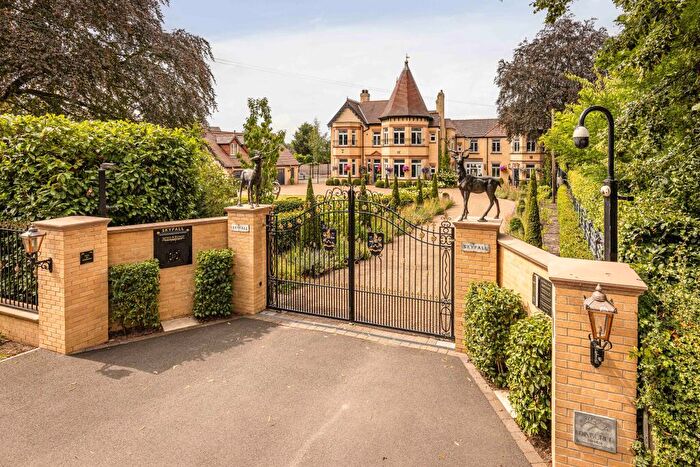 6 Bedroom Detached House For Sale In Skyfall, London Road, Retford, Nottinghamshire, DN22