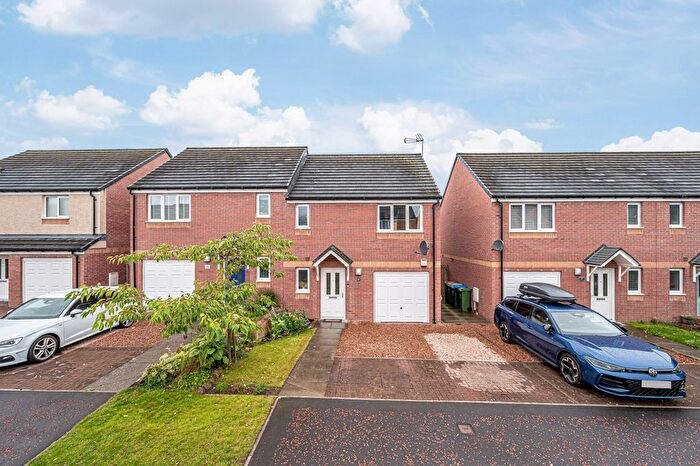 3 Bedroom Semi-detached House For Sale In Dalwhamie Street, Kinross, KY13