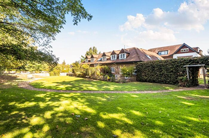 2 Bedroom Terraced House For Sale In Hillier Road, Guildford, GU1