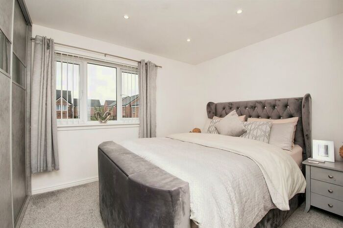 4 Bedroom Detached House For Sale In Glenmill Crescent, Glasgow, G53