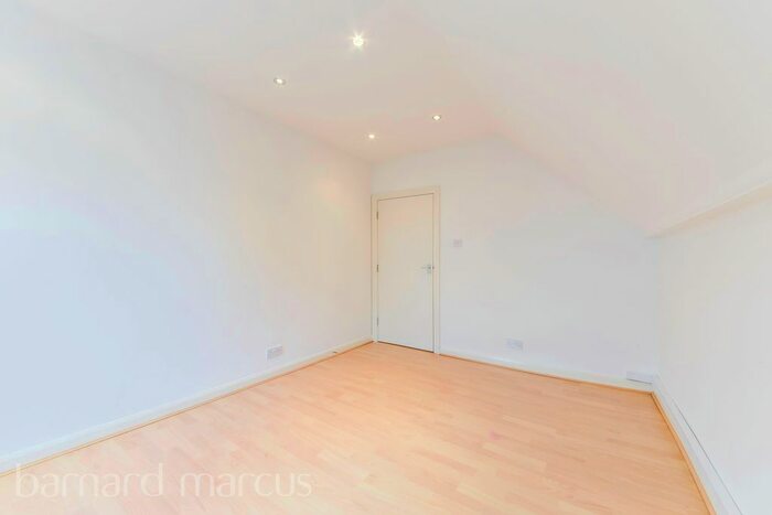 1 Bedroom Property To Rent In Upper High Street, Epsom KT17