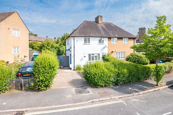3 Bedroom End Of Terrace House For Sale In Casino Avenue, London, SE24