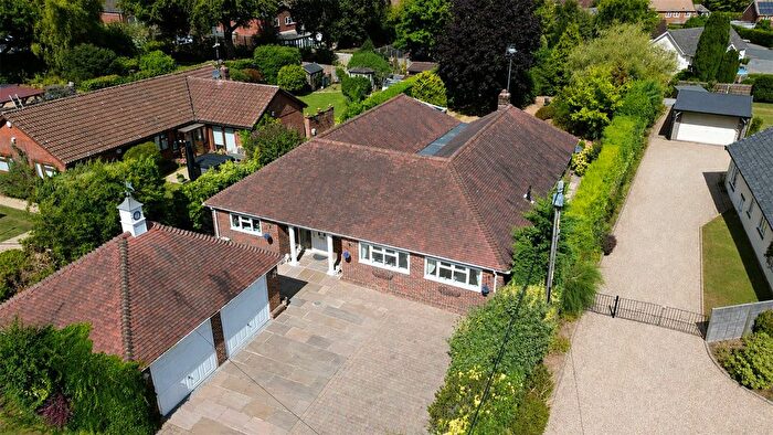 4 Bedroom Bungalow For Sale In Verner Close, Headley, Bordon, Hampshire, GU35