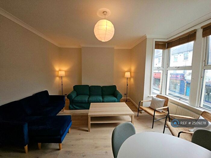 1 Bedroom Flat To Rent In Tower Mews, London, E17