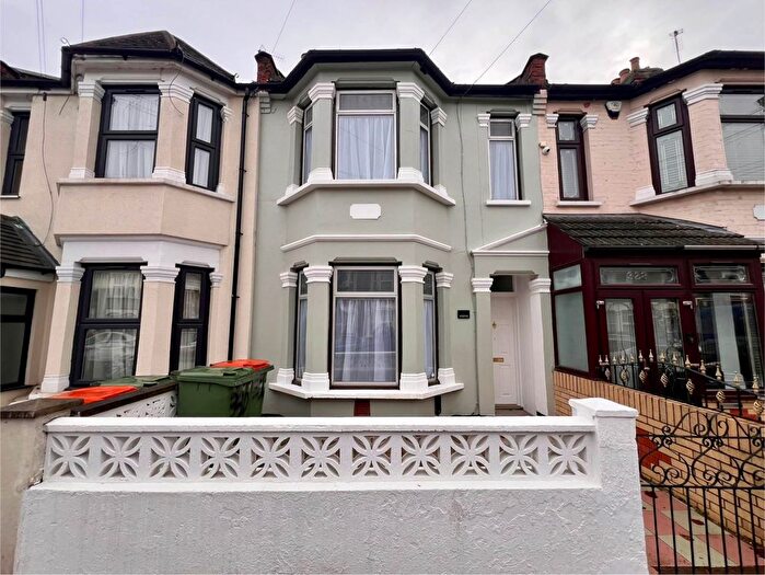 3 Bedroom Terraced House For Sale In Sherrard Road, Manor Park, E12