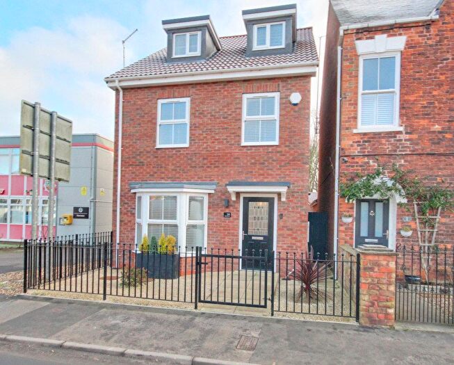 4 Bedroom House To Rent In Rise Terrace, Southgate, Hornsea, HU18
