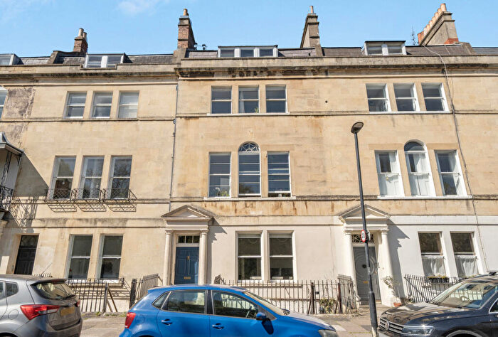1 Bedroom Apartment For Sale In Beaufort East, Bath, Somerset, BA1