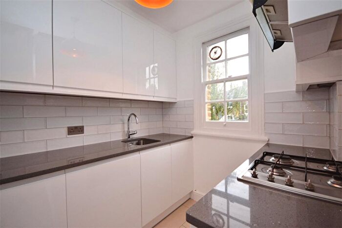 2 Bedroom Flat To Rent In Croftdown Road, Dartmouth Park, NW5