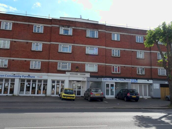 2 Bedroom Flat To Rent In Kingston Road, Kingston Upon Thames, KT1