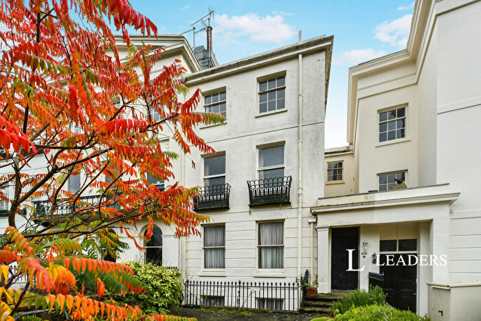 2 Bedroom Flat To Rent In Montpelier Crescent, Brighton, East Sussex, BN1