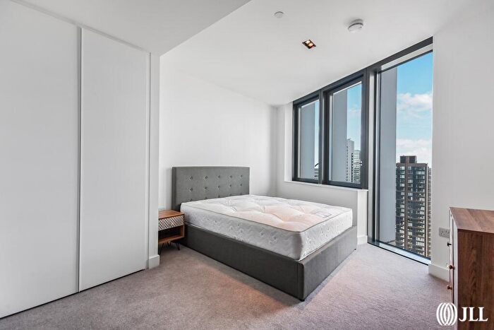 2 Bedroom Apartment To Rent In Amory Tower, Marsh Wall, E14