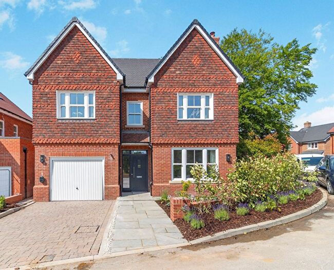 5 Bedroom Detached House For Sale In Harvieston Close, Tring, HP23