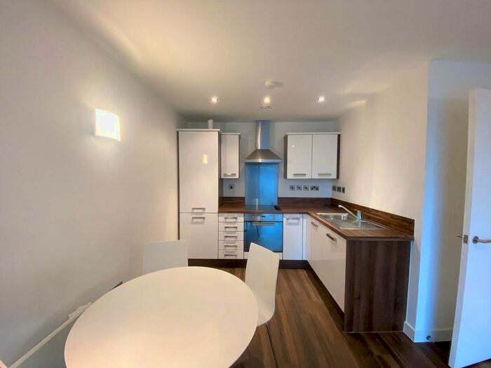 2 Bedroom Flat To Rent In Two Bedroom Apartment - Gateway Plaza, Sackville Street, Barnsley, S70