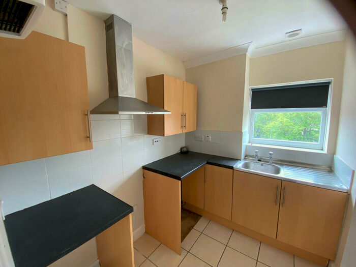 2 Bedroom Flat To Rent In - Nottingham Road, Ilkeston, Derbyshire, DE7