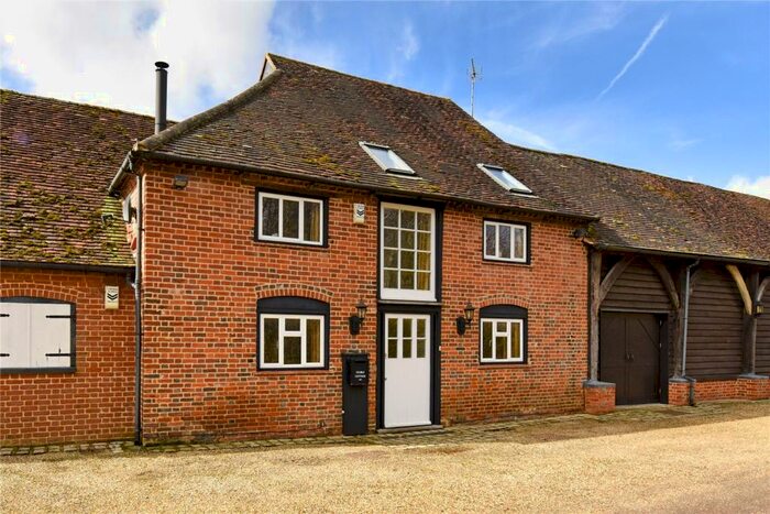 2 Bedroom Mews To Rent In Harleyford Lane, Marlow, Buckinghamshire, SL7