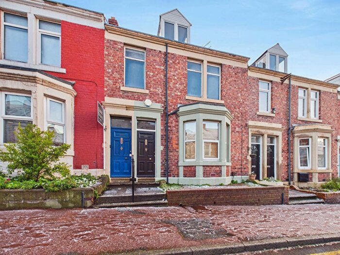 4 Bedroom Flat For Sale In Rectory Road, Gateshead, NE8