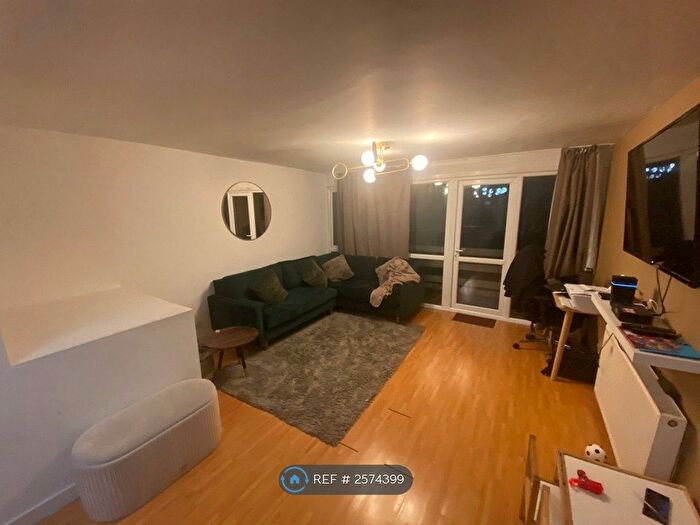 4 Bedroom Terraced House To Rent In Dunster Crescent, Hornchurch, RM11