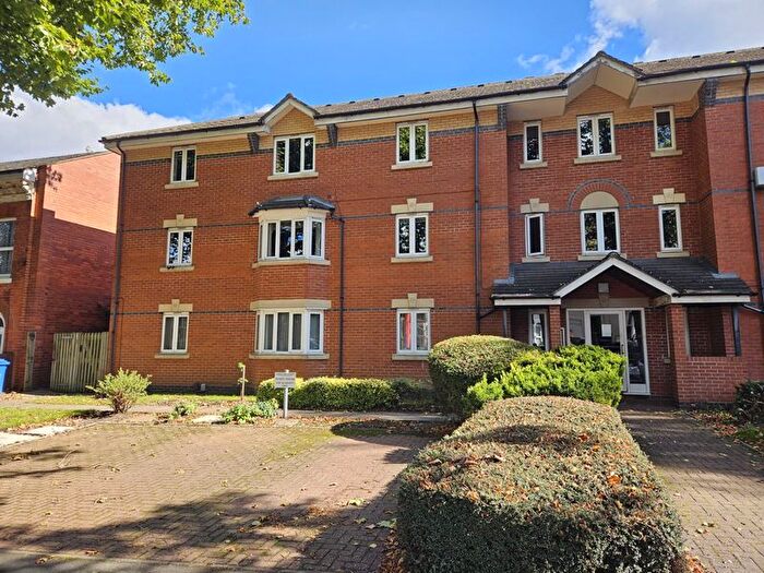 1 Bedroom Flat For Sale In Hamilton Court, Trafalgar Road, Moseley, B13