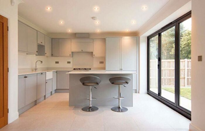 4 Bedroom Detached House For Sale In Pickford Green Lane, Allesley, CV5