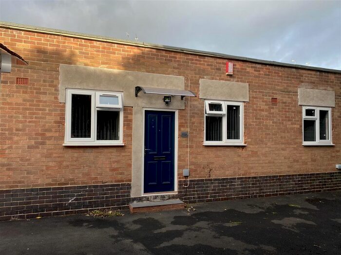 2 Bedroom Flat To Rent In Arleston Drive, Wollaton, Nottingham, NG8
