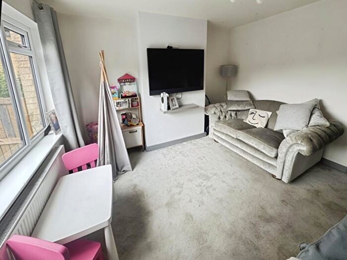 2 Bedroom End Of Terrace House To Rent In Railes Close, Luddendenfoot, Halifax, West Yorkshire, HX2