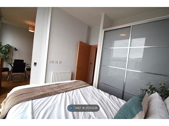 1 Bedroom Flat To Rent In Brooklyn House, Milton Keynes, MK9