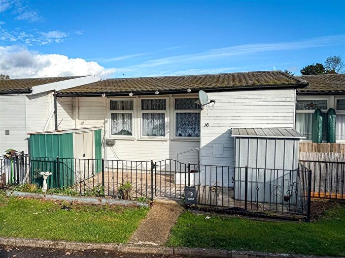 2 Bedroom Park Home For Sale In Castlehill Park, London Road, Great Clacton, Essex, CO16