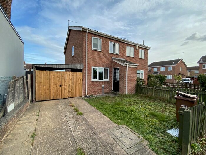 2 Bedroom Semi-Detached House To Rent In Kempton Road, Hull, HU3