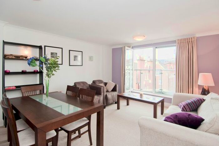 2 Bedroom Flat To Rent In Regency Court, Regency Street, Westminster, London, SW1P