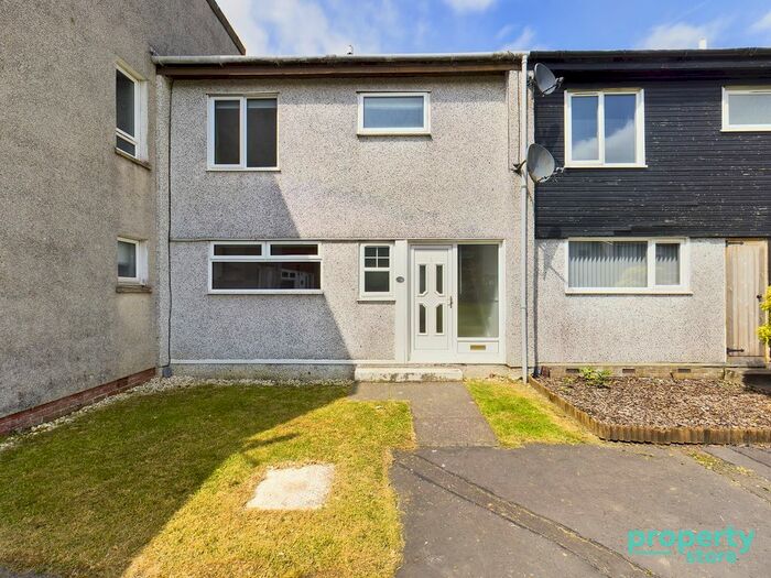 3 Bedroom Terraced House To Rent In Sandpiper Drive, East Kilbride, South Lanarkshire, G75