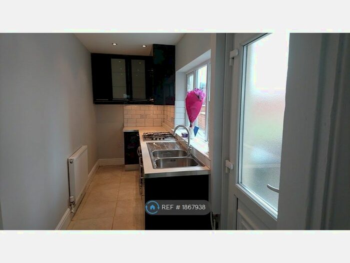 2 Bedroom Semi-Detached House To Rent In Chesterfield Street, Carlton, Nottingham, NG4