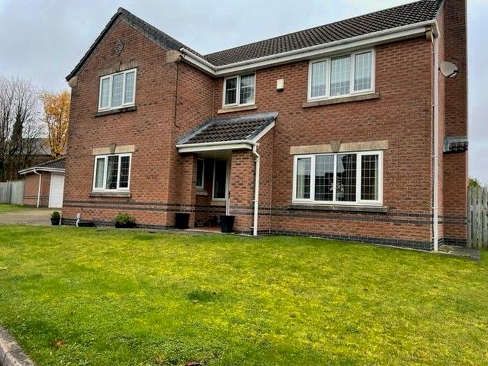 4 Bedroom Detached House To Rent In Castle Hey, Unsworth BL9