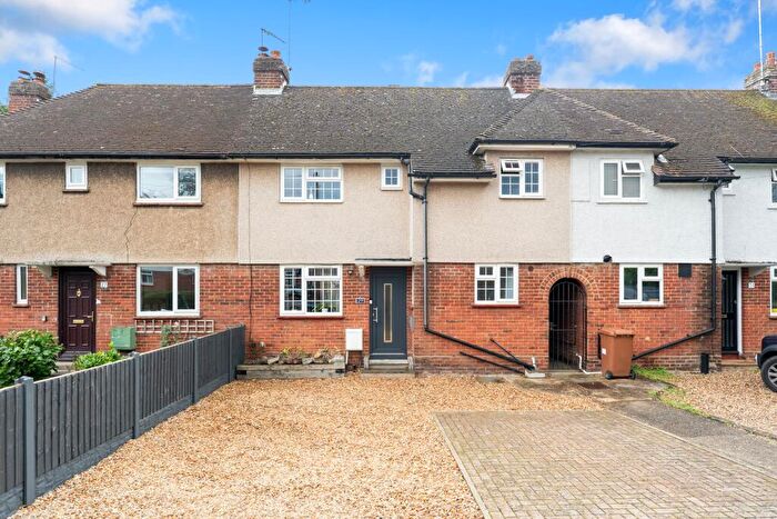 3 Bedroom Terraced House For Sale In Broomfield Road, Welwyn, AL6