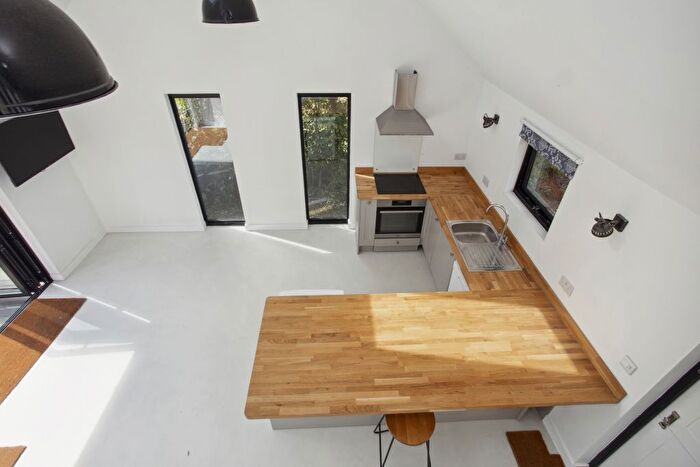 1 Bedroom Flat To Rent In Eridge Road, Groombridge, Tunbridge Wells, TN3