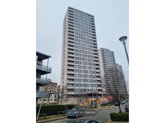 3 Bedroom Flat To Rent In London, London, E3