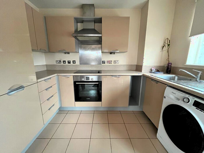 2 Bedroom Apartment To Rent In Park Central, B15
