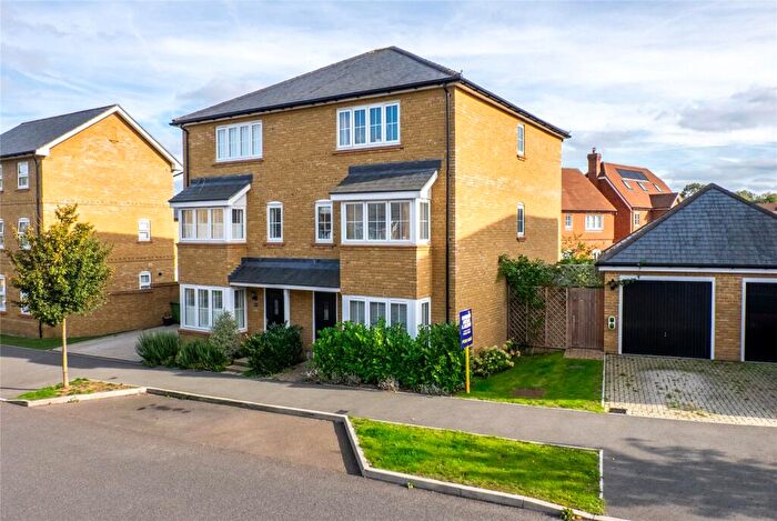 4 Bedroom Semi-Detached House For Sale In Chapelfield Way, Allington, Maidstone, Kent, ME16