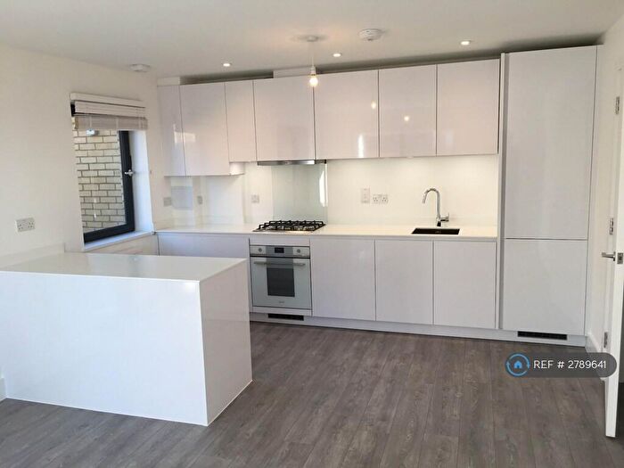 1 Bedroom Flat To Rent In Downsview Road, London, SE19