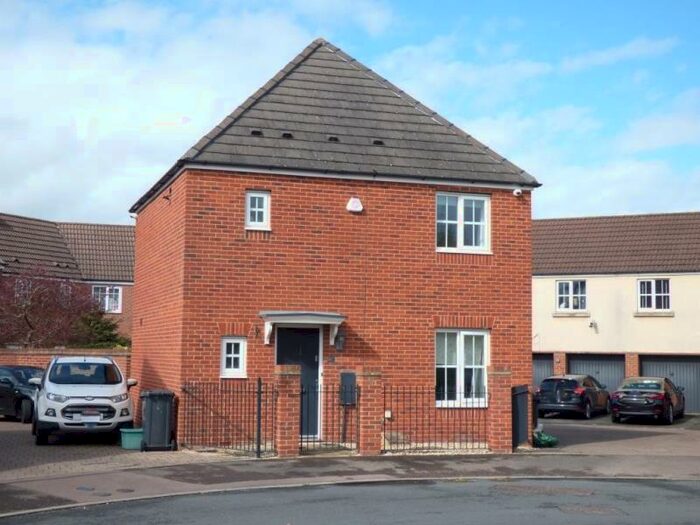 3 Bedroom Detached House To Rent In Lyneham Drive, Kingsway, GL2