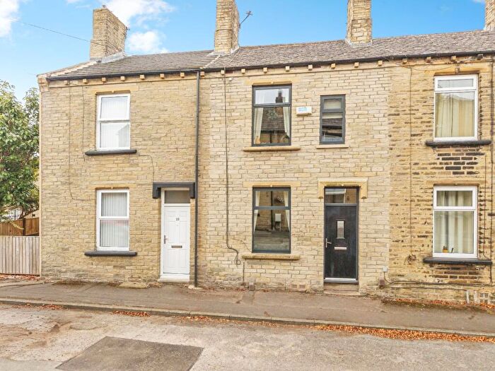 2 Bedroom Terraced House For Sale In Industrial Street, Scholes, BD19